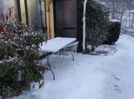 LES FONTANILLES odeillo chalet 60 WIFI & PARKING gratuit exposé plein sud & plein pied , draps & serviettes de toilettes non inclus, sabanas y toallas no incluidos