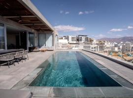 YalaRent Red Sea glory villa-private pool & jacuzzi, hotel con jacuzzi en Eilat