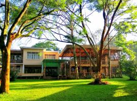 Jinja Backpackers, glamping en Jinja