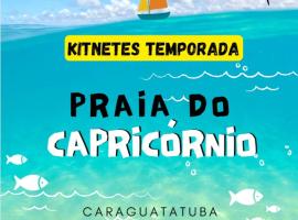 Kitnetes & Aptos Praia do Capricórnio, hótel í Caraguatatuba