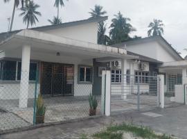 Desaku Homestay, hotell i Kapar