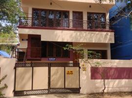 Sreevalsam Guest House, hotel cerca de Templo Padmanabhaswamy, Thiruvananthapuram