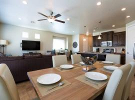 Cactus Rose Villa with 2 Pools 2 Spas Gym, hotel en Washington