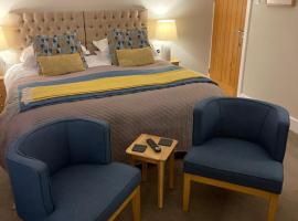 Horncliffe room only accommodation, beach hotel in Seahouses