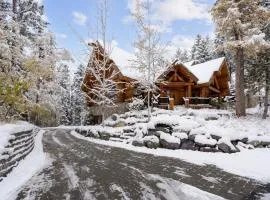 The Grand Alpine Lodge