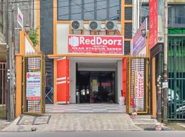 RedDoorz near Stasiun Senen, hotell piirkonnas Kemayoran, Jakarta