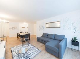 Suite Moderne Familiale 8 Pers - Disney 10m - 2 SDB, apartment in Bussy-Saint-Georges