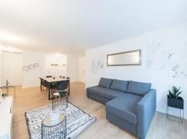 Suite Moderne Familiale 8 Pers - Disney 10m - 2 SDB