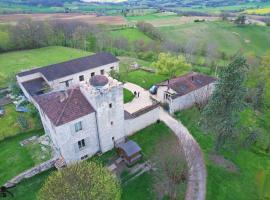 Le Manoir De Bonal, hotel com piscina em Penne-dʼAgenais