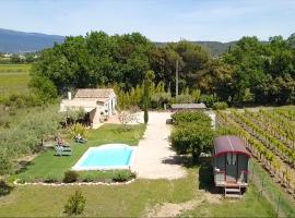 Maison de 2 chambres avec piscine privee jardin clos et wifi a Modene โรงแรมในModène