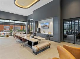 WhyHotel by Placemakr, Columbia, apartment in Columbia