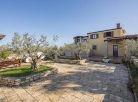 Appartment Arrburoni, guest house in Novigrad Istria