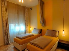 Zeljko's luxury hostel, hotel mewah di Vicenza