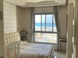 Exlusive apartments in Ashdod – dom przy plaży w mieście Aszdod