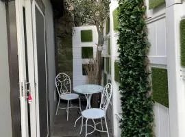 California guest house