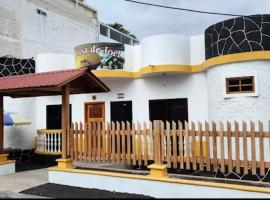 La Casa de Joel, bed and breakfast en Puerto Villamil