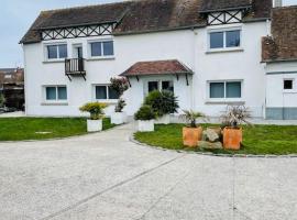 Villa La Madeleine-de-Nonancourt, מלון בNonancourt