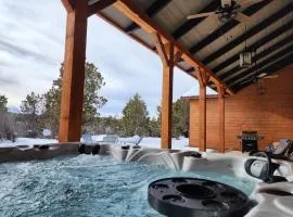 East Zion Mesa Retreat- Luxury, Hot Tub, Resort Amenities