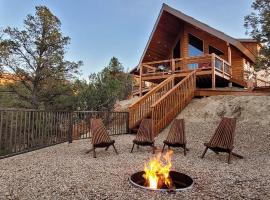 Cliff's Edge. New Build, Breathtaking Views, Luxury Stay Near Zion, cottage in Orderville