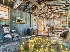 The Shearing Shed - Boutique Farm Stay