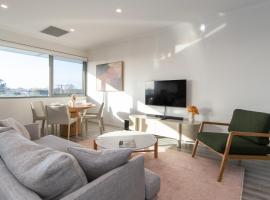 Hilton Executive Apartments, hotel cerca de Adelaide Parklands Terminal, Keswick