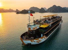 Nostalgia Halong Cruise, boat in Ha Long