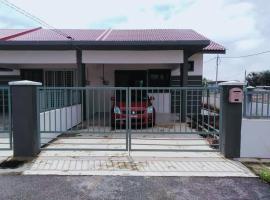 Homestay baitijannati, cottage in Pasir Mas