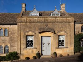 Pineapple Spa Cottage, villa sihtkohas Stow-on-the-Wold