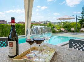 Cascina Galarin, hotel en Castagnole Lanze
