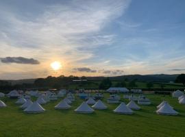 Fred's Yurts at Hay Festival, hotel in Hay-on-Wye