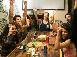 GoSolo Stays Bandra Hostel, hotel a Bombai