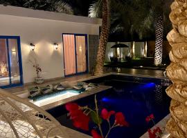 منتجع تشرين, hotel with pools in Al Hofuf