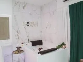 Sisina Luxury Room Jacuzzi & Piscina