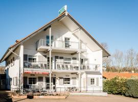 Hotel am See, hotel with parking in Kreuzau
