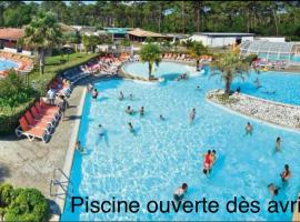 Au viviers camping Siblu sublime bungalow, hotell i Claouey