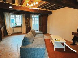 Chez Alice - Isigny le Buat, hotel u gradu Isigny-le-Buat