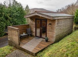 Woodshed Pod, hotel in Fort William