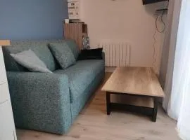 Super studio rez de jardin avec extérieur