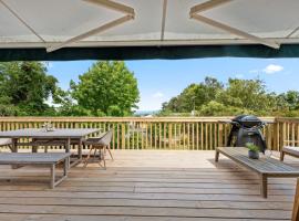 Waitahanui Lake House - Lake Taupo Holiday Home, alquiler vacacional en Waitahanui