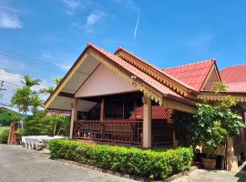 สุขทวีรีสอร์ท อ่าวมะนาว, hotel en Prachuap Khiri Khan