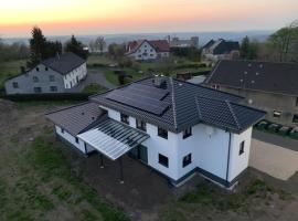 Ferienwohnung Eifelhöhe Reger, hotel dengan parking di Hellenthal