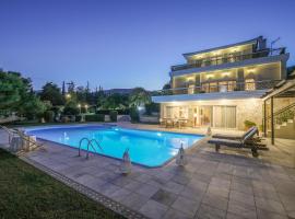 Supreme and Classy Pool Residence, holiday rental in Paianía