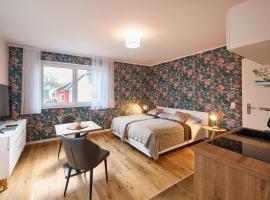 Bei Meyers - Zwenkauer See, hotel v destinaci Zwenkau