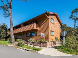 Clarion Collection Carmel Oaks Inn, hotel near Point Lobos State Reserve, Carmel
