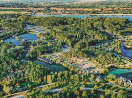 Zaga Zaga Sat, glamping site in Tecuci