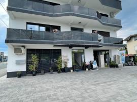MURIC Apartman 7, ξενοδοχείο με πισίνα στη Λιουμπλιάνα