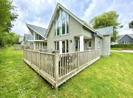 Trewhiddle Retreat V20 by Together Travel - Luxury 3-Bedroom Villa