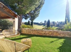 SUPERBE VILLA-DOMAINE AVEC GOLF PISCINE ET TENNIS, hotel dicht bij: golfclub Dolce Frégate, Saint-Cyr-sur-Mer