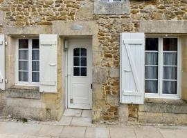1 Bedroom Cozy Home In Taillant, lavprishotell i Taillant