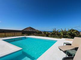 Cute Villa with Views and Pool, apartment in Santa Maria de Guia